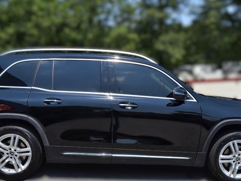 Used 2023 Mercedes-Benz GLB 250 image 11