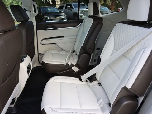 New 2026 GMC Acadia Denali w/ Super Cruise Package FWD image 21