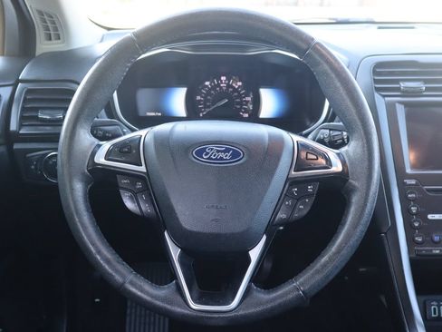 Used 2019 Ford Fusion Titanium FWD image 18