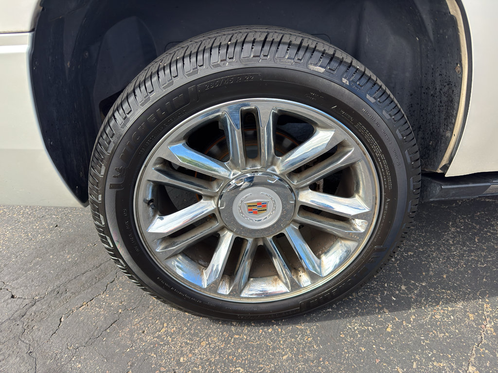 Used 2013 Cadillac Escalade Platinum AWD/4WD image 9
