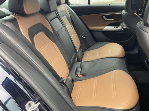 New 2026 Mercedes-Benz E 53 AMG e 4MATIC Sedan image 41