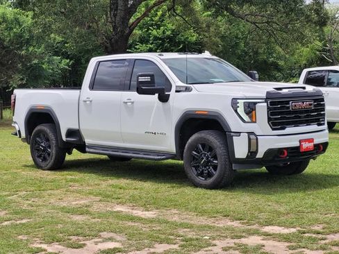 Used 2024 GMC Sierra 2500 AT4 w/ Technology Package AWD/4WD image 2