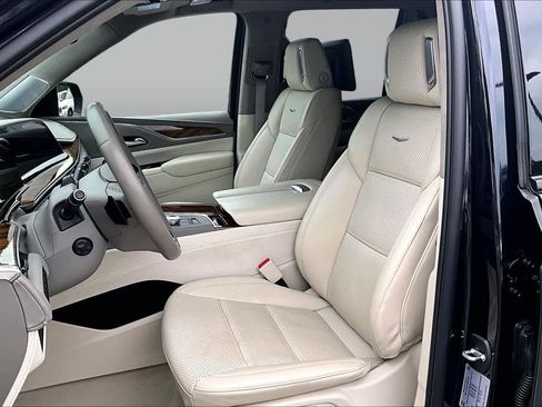 Used 2024 Cadillac Escalade Sport Platinum w/ LPO, ONYX Package AWD/4WD image 14