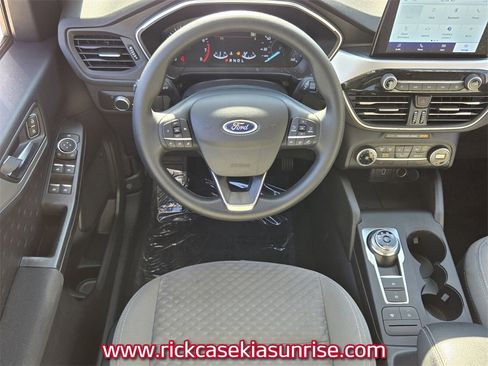Used 2020 Ford Escape SE image 14