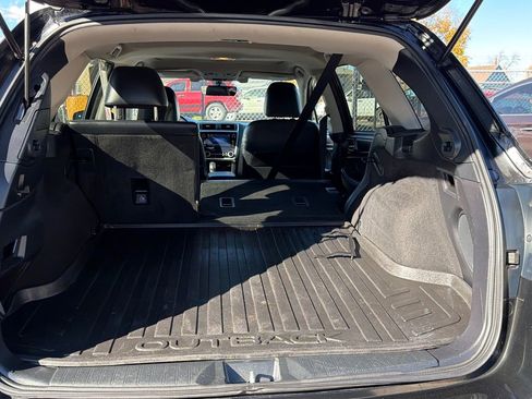 Used 2019 Subaru Outback 2.5i Limited AWD/4WD image 18