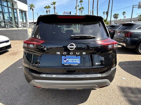 Used 2022 Nissan Rogue SV w/ SV Premium Package image 5