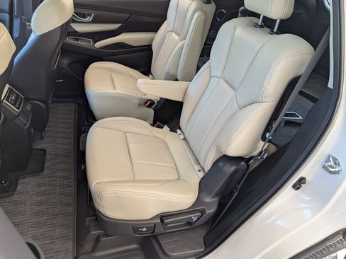 Used 2022 Subaru Ascent Limited w/ Technology Package image 18