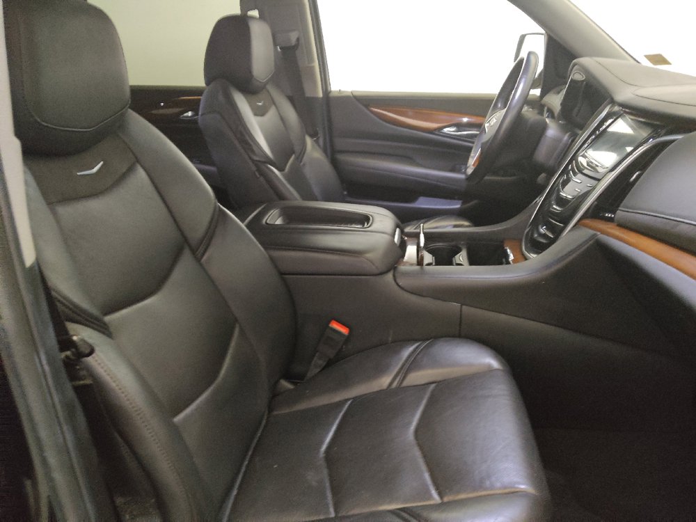 Used 2019 Cadillac Escalade ESV Luxury AWD/4WD image 21