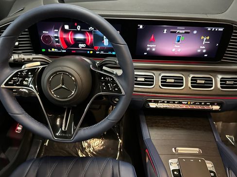 New 2026 Mercedes-Benz Maybach GLS 600 4MATIC image 25