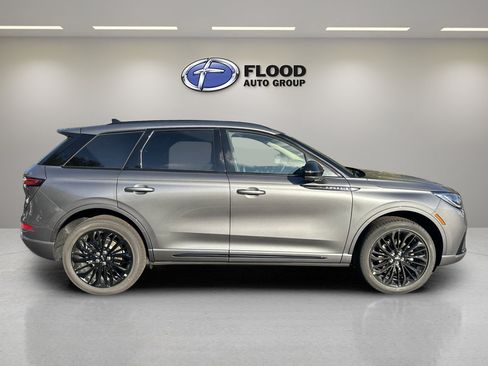 New 2026 Lincoln Corsair Premiere image 4