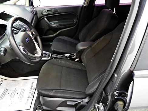 Used 2019 Ford Fiesta SE image 8