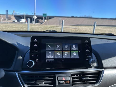 Used 2021 Honda Accord Hybrid image 28