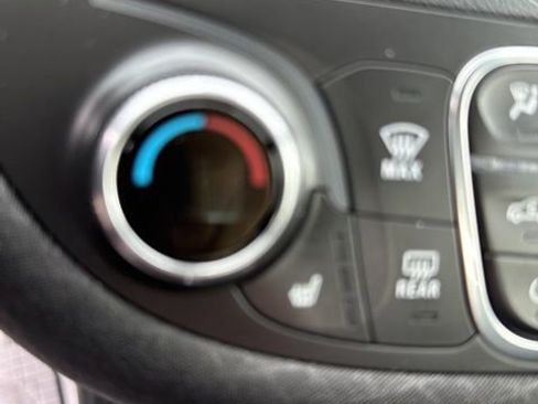 Used 2024 Chevrolet Malibu LT image 17