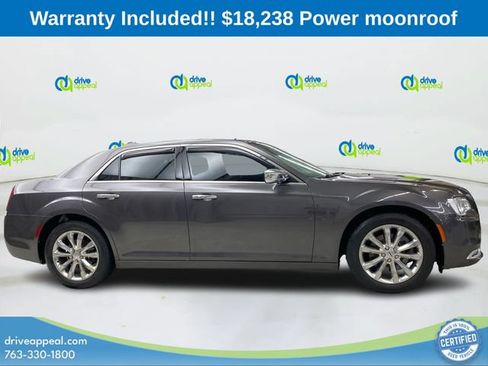 Used 2017 Chrysler 300 C AWD/4WD image 4