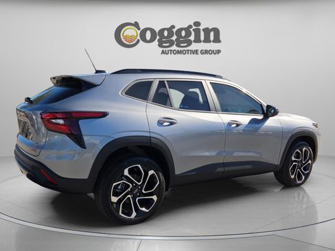 New 2026 Chevrolet Trax RS w/ Driver Confidence Package image 6