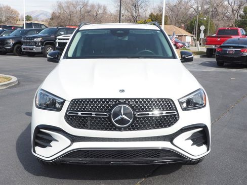 Used 2025 Mercedes-Benz GLE 350 4MATIC w/ AMG Line Exterior image 2