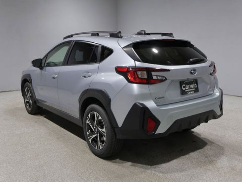 Used 2025 Subaru Crosstrek 2.5i Premium AWD/4WD image 5