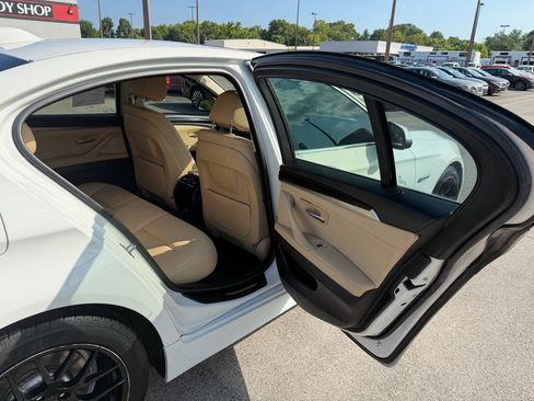 Used 2016 BMW 528i xDrive Sedan AWD/4WD image 10