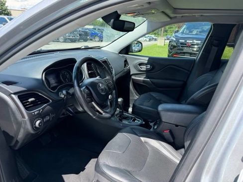 Used 2019 Jeep Cherokee Limited AWD/4WD image 20