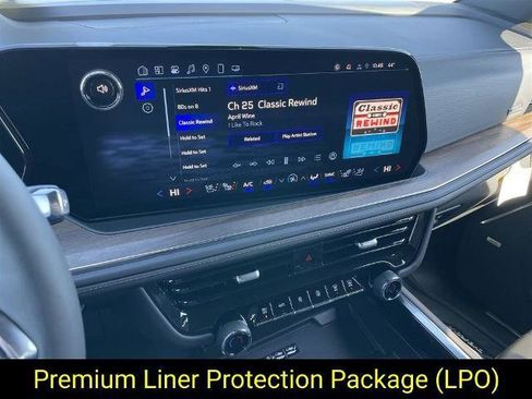 New 2025 Chevrolet Suburban High Country image 20