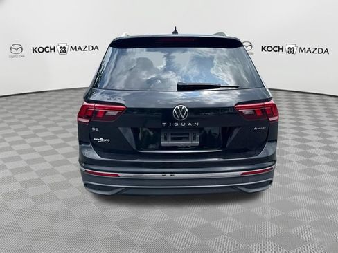 Used 2022 Volkswagen Tiguan SE w/ Panoramic Sunroof Package AWD/4WD image 6