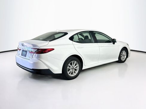 Used 2025 Toyota Camry LE FWD image 9