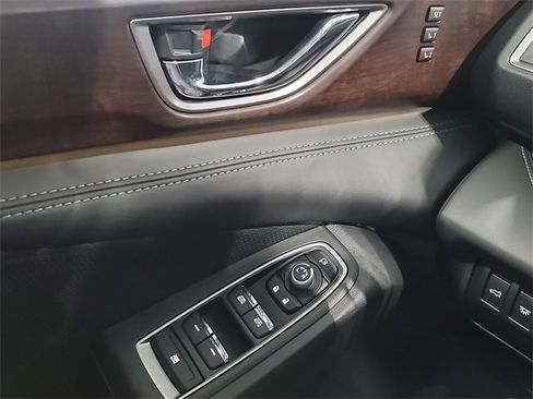 Used 2024 Subaru Ascent Touring image 22