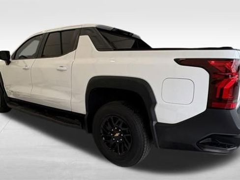Used 2024 Chevrolet Silverado EV W/T AWD/4WD image 2