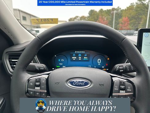 New 2026 Ford Escape Platinum w/ Premium Technology Package AWD/4WD image 11