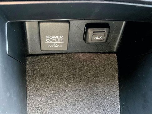 Used 2017 Acura ILX Base image 32
