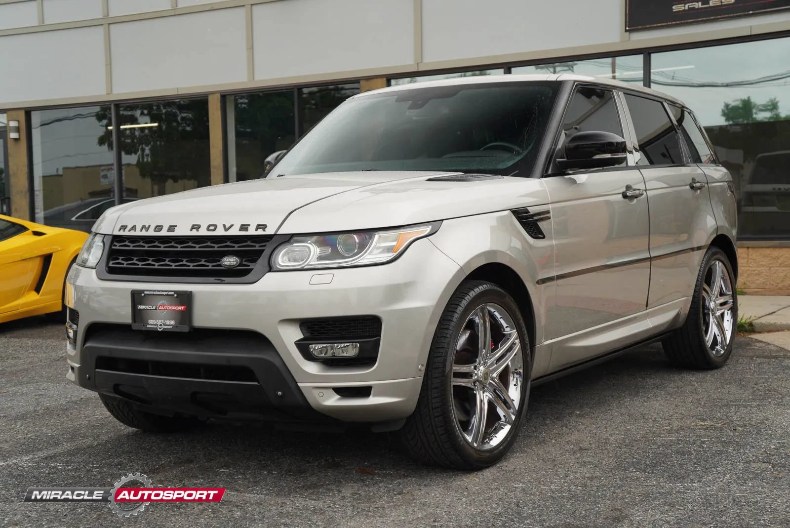 Used 2015 Land Rover Range Rover Sport Autobiography AWD/4WD image 3