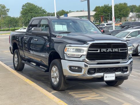 Used 2019 RAM 2500 Big Horn AWD/4WD image 2