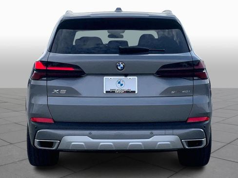 Used 2026 BMW X5 sDrive40i image 8