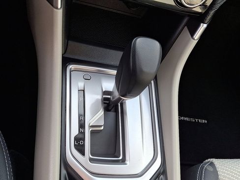 Used 2023 Subaru Forester Premium image 27