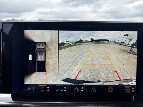 Used 2024 Chevrolet Silverado 1500 LT Trail Boss w/ LT Trail Boss Premium Package image 22