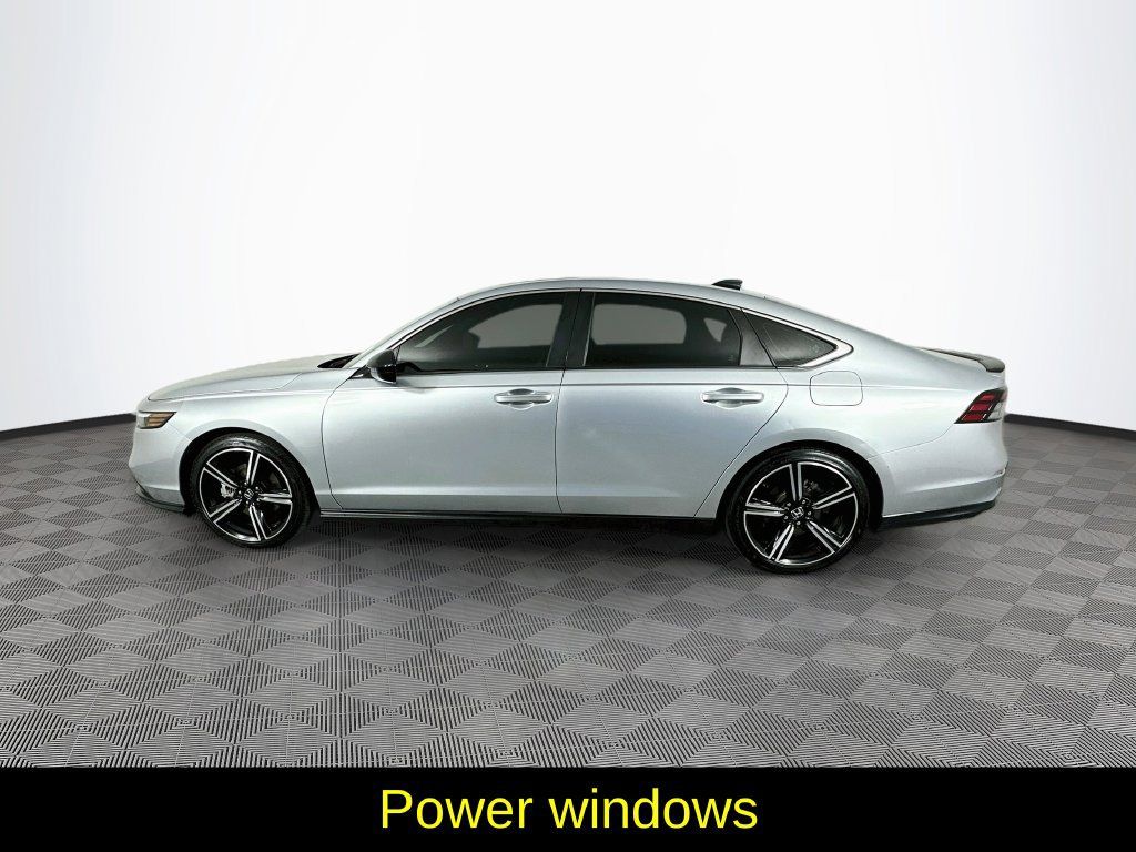 Used 2024 Honda Accord Sport image 6