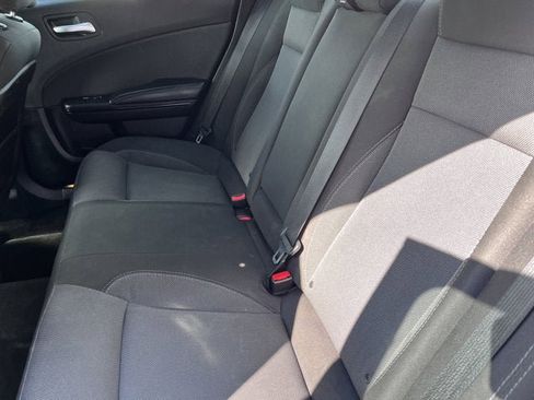 Used 2018 Dodge Charger SXT w/ Blacktop Package image 9