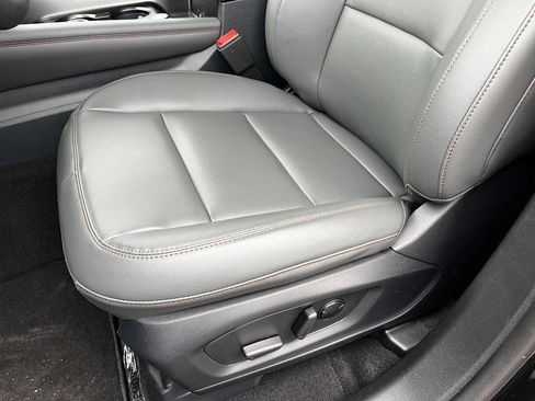 New 2025 Ford Explorer Active w/ Active Comfort Package image 10