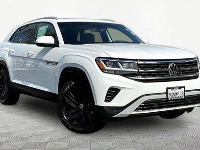 Used 2022 Volkswagen Atlas Cross Sport SE w/ Panoramic Sunroof Package