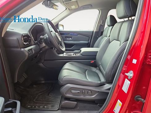New 2025 Honda Pilot EX-L image 3