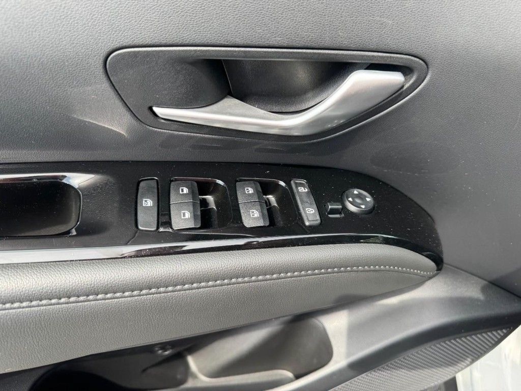 Certified 2022 Hyundai Tucson SEL AWD/4WD image 15
