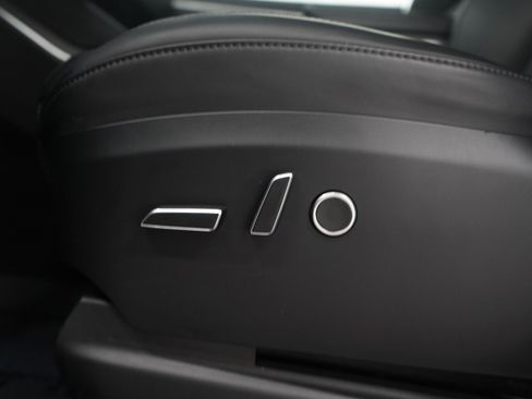 Used 2023 Tesla Model X Plaid image 24