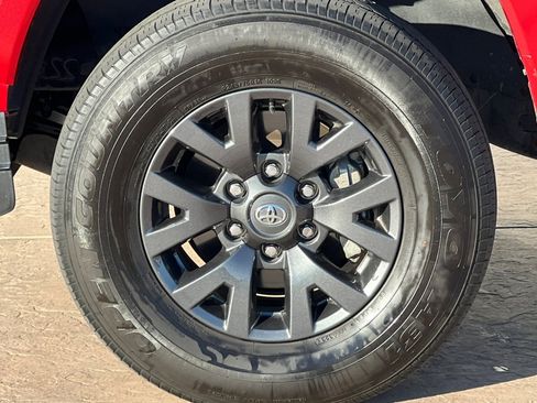 Certified 2023 Toyota Tacoma SR5 image 33