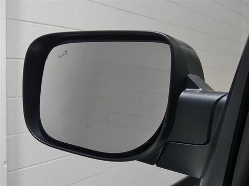 Used 2022 Nissan Titan S w/ S Utility Package image 11