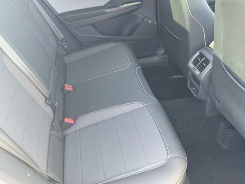 Certified 2024 Volkswagen Taos SE w/ Panoramic Sunroof Package FWD image 23