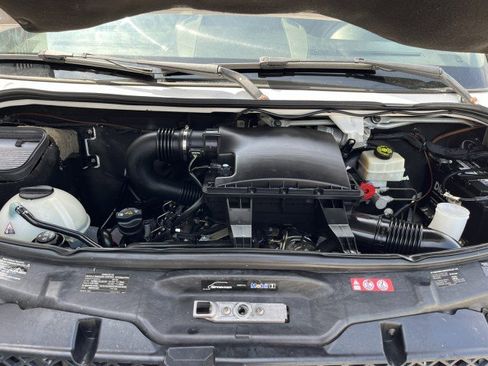 Used 2011 Mercedes-Benz Sprinter 2500 image 16