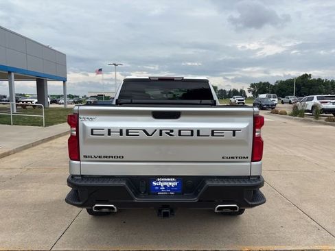 Used 2021 Chevrolet Silverado 1500 Custom Trail Boss w/ Safety Confidence Package AWD/4WD image 7