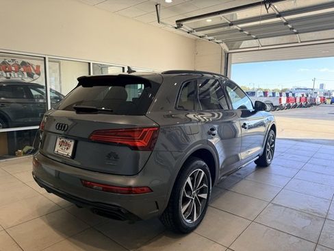 Used 2024 Audi Q5 2.0T Premium w/ Summer of Audi Package image 4