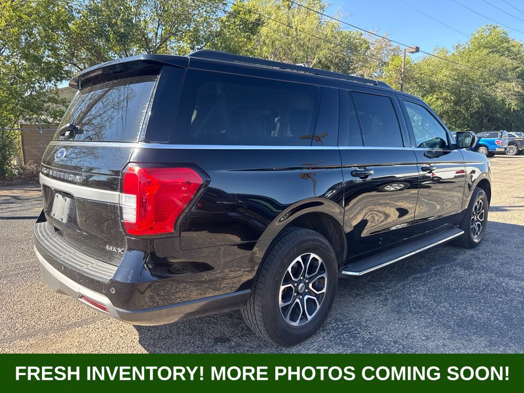 Used 2023 Ford Expedition Max XLT AWD/4WD image 2