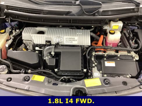 Used 2013 Toyota Prius Four image 11